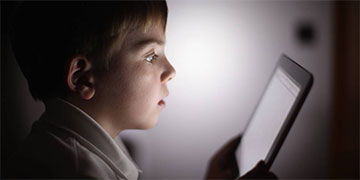 Así es como navegan en internet los niños y adolescentes colombianos